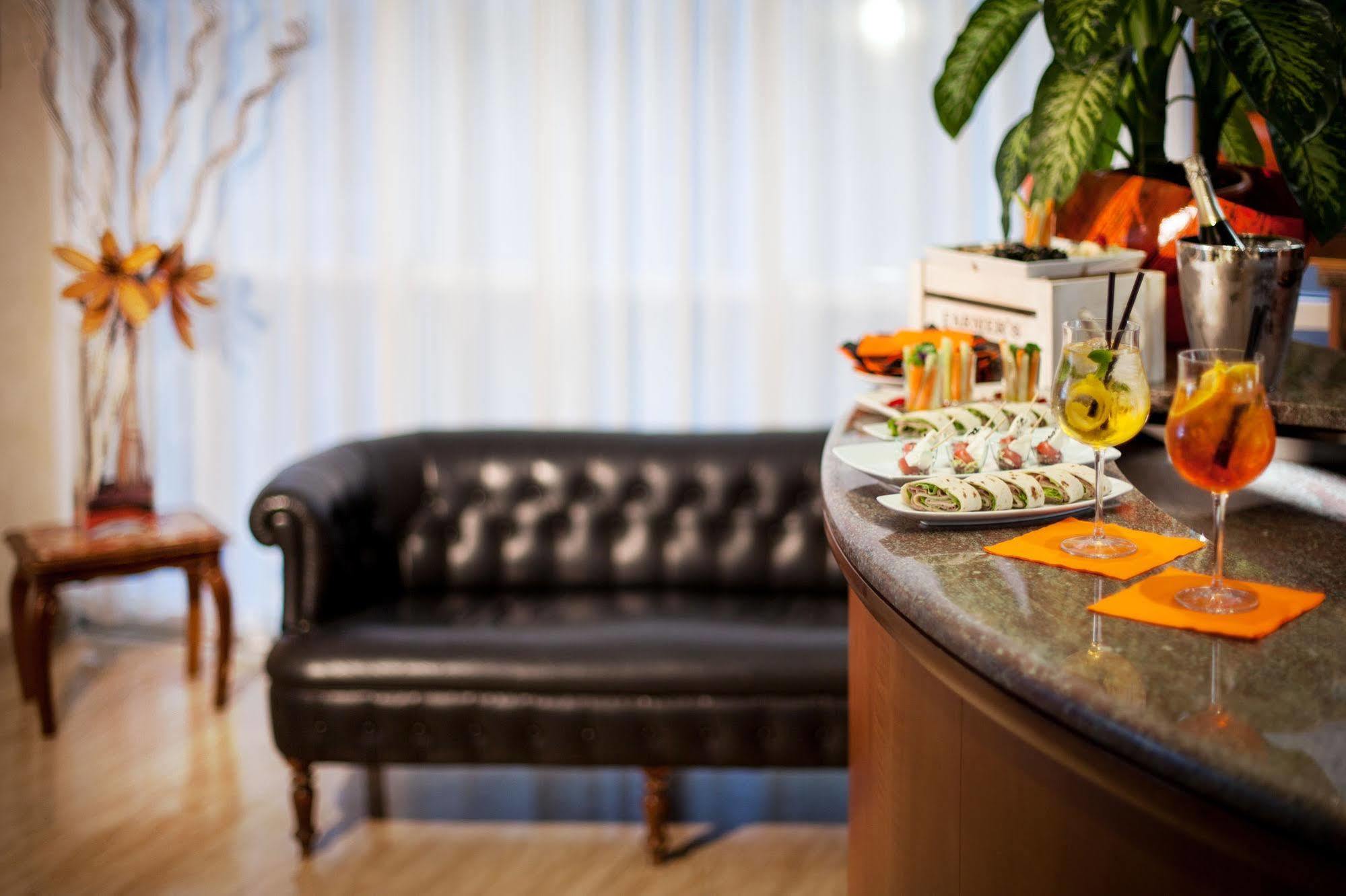 Hotel Kursaal リミニ エクステリア 写真